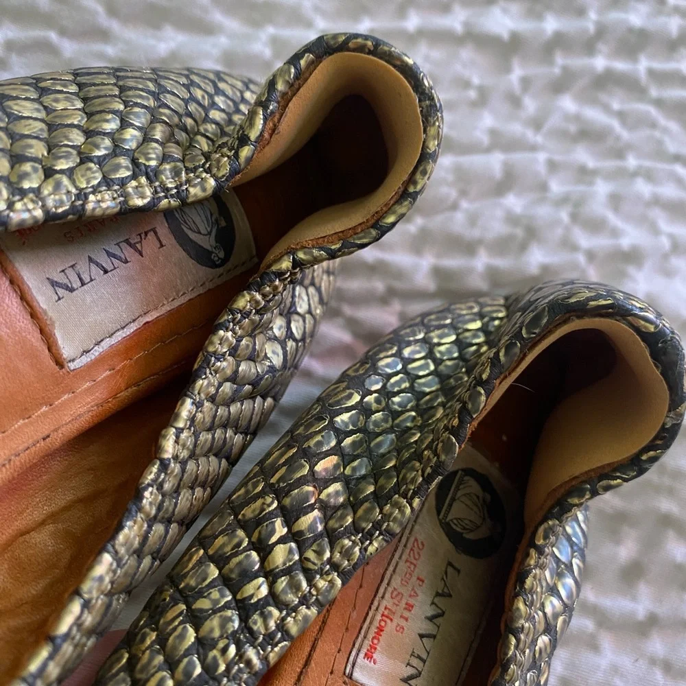Lanvin Gold Snake skin pebble ballerina flats size 40.5 runs small 8.5-9